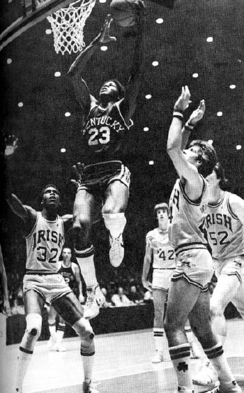 Ex-Notre Dame, Chicago Bulls standout Orlando Woolridge dead at 52